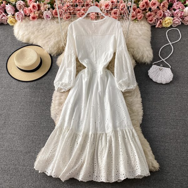 Spring New V-neck French Retro White Lace Dress Long Sleeve Tight Waist Super Fairy Slimming Long Dress - Image 3