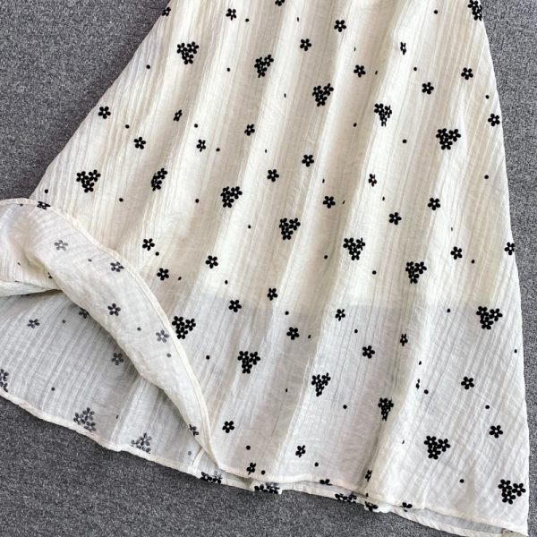 Lightly Mature Floral Dress Women's Summer French First Love Tea Break Skirt Gentle Temperament White V-Collar Dress - Image 4
