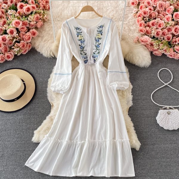Yunnan National Style Vintage Embroidery Dress Summer Embroidery New Waist-Tight Slimming Vacation Large Swing Dress - Image 4